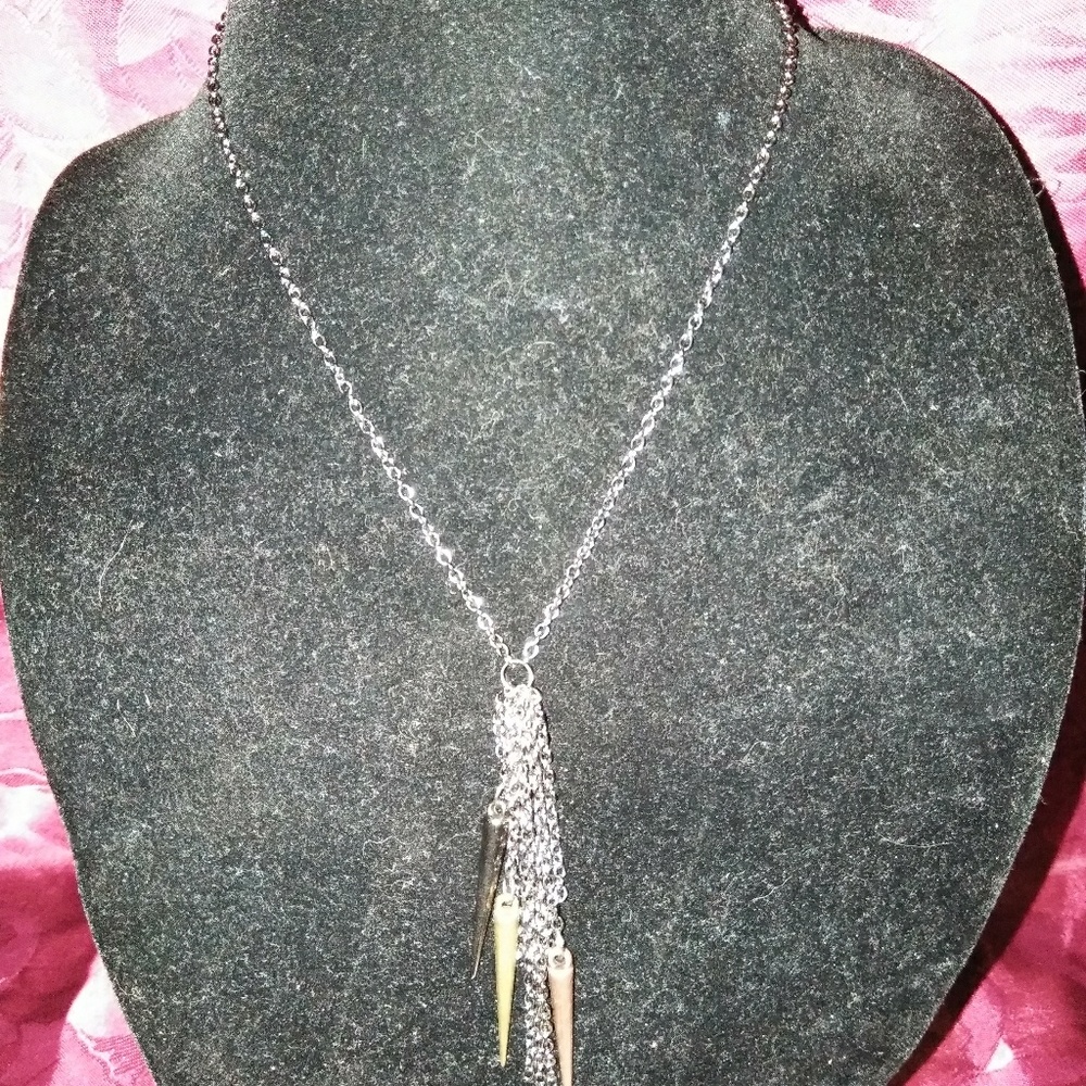 Spike necklace in gunmetal